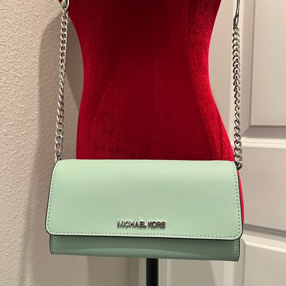Michael Kors - Mint Green Color Leather Crossbody Wallet LIKE NEW!